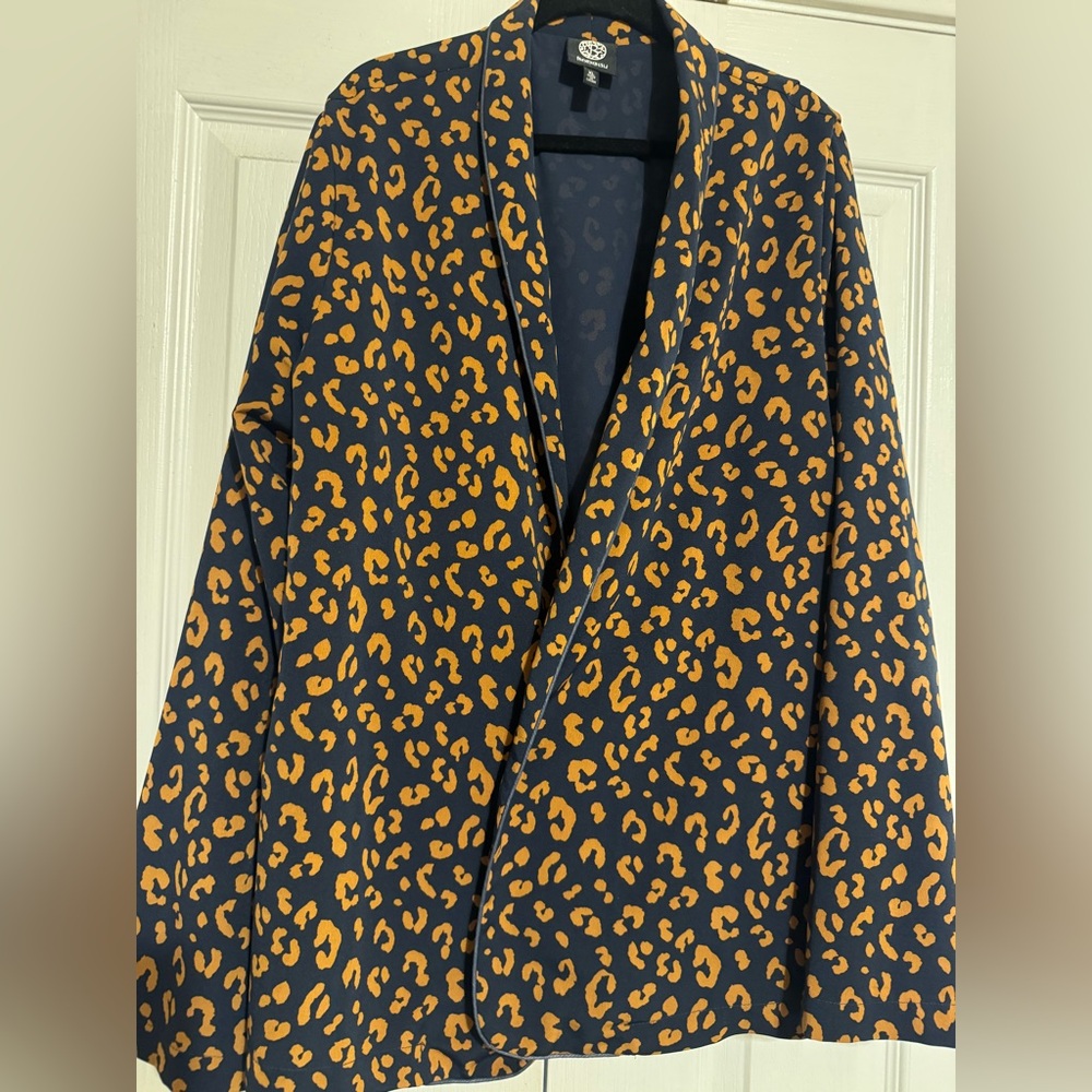 Bobeau XL Navy and Camel colored leopard blazer